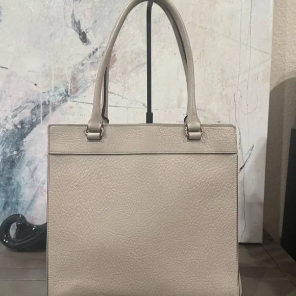 Kate Spade Perri Lane Lynn Tote Ivory Leather
Very Gently Used - Picture 2 of 8